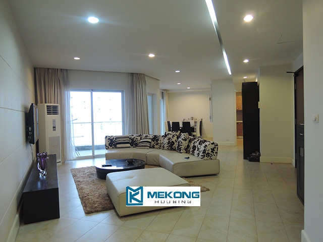 3 bedroom apartment with cozy decoration for rent in Golden Westlake Hanoi