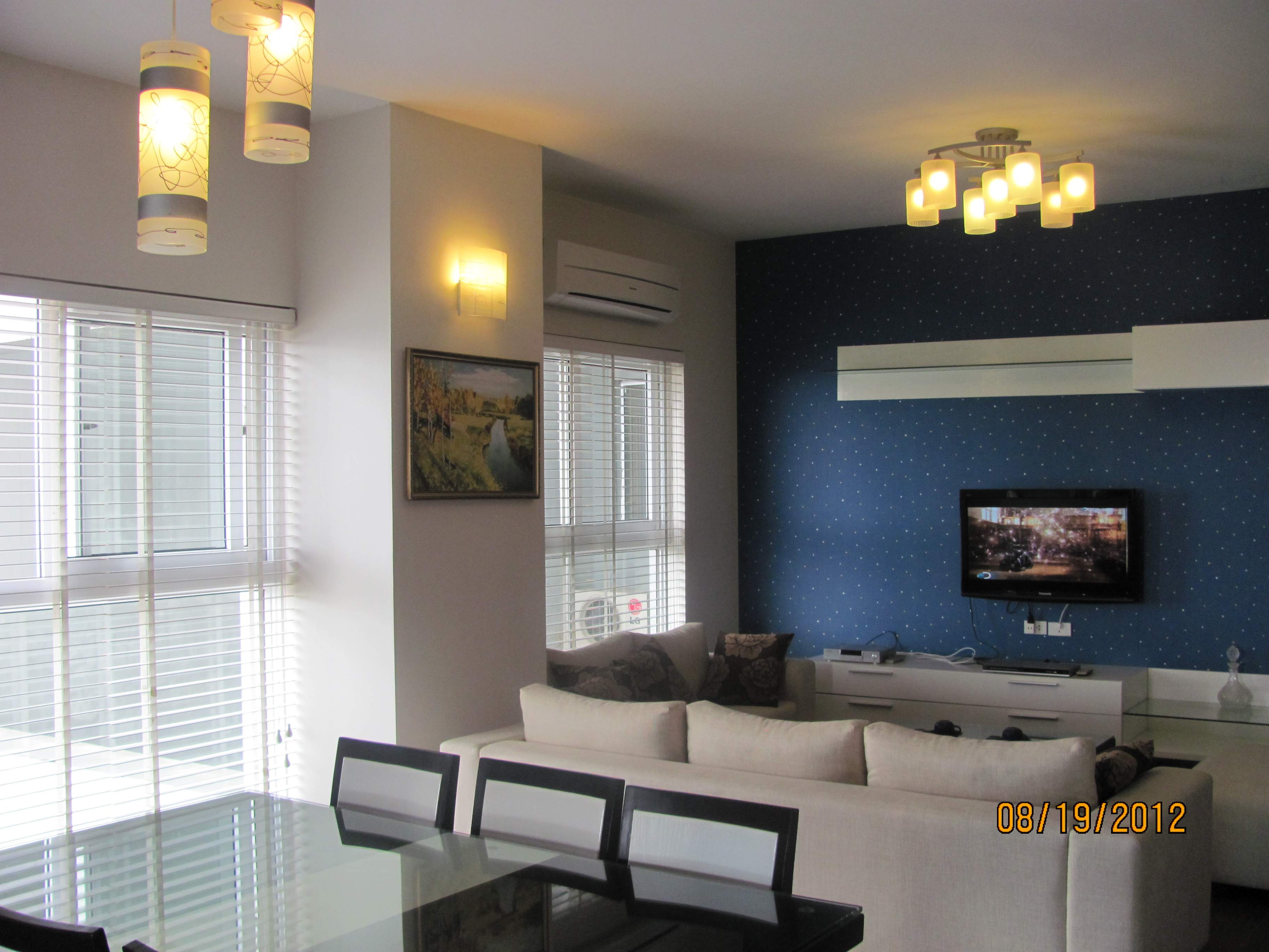 Beautiful apartment with 3 bedrooms on high floor, in Vuon Dao building, alley 689, Lac Long Quan street, Hanoi