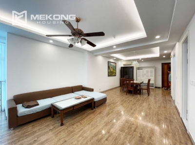 Cheap 3-bedroom / 123-sqm apartment at E4 Ciputra for rent