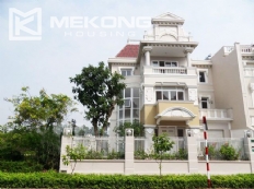 Ciputra corner villa with 5 bedrooms, very large and modern for rent