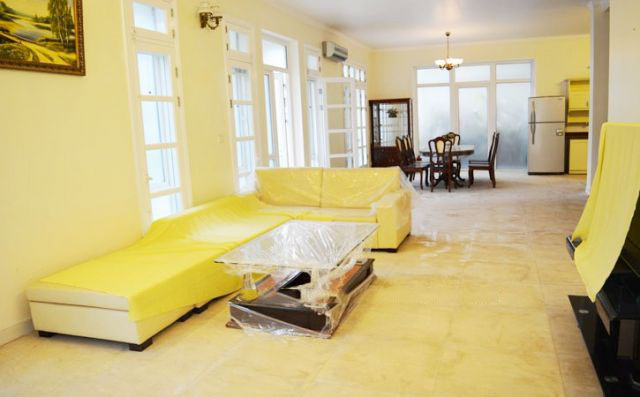 Corner villa with 5 bedrooms and large outdoor spaces in Ciputra Hanoi, full furniture