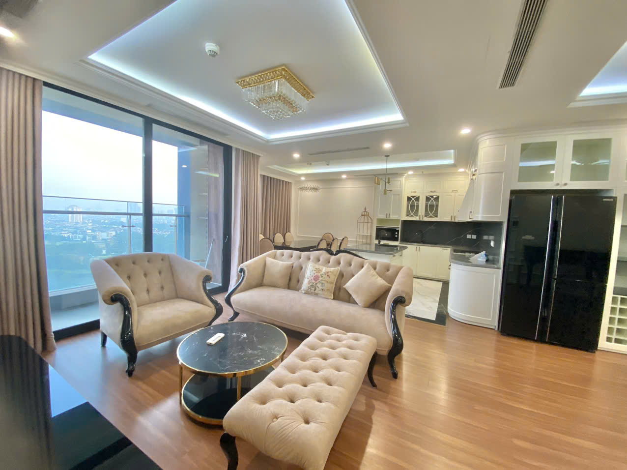 Gorgeous duplex apartment for rent at S5 Sunshine city