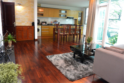Lake view apartment for rent with 2 bedroom for rent on Trich Sai street, Tay Ho district