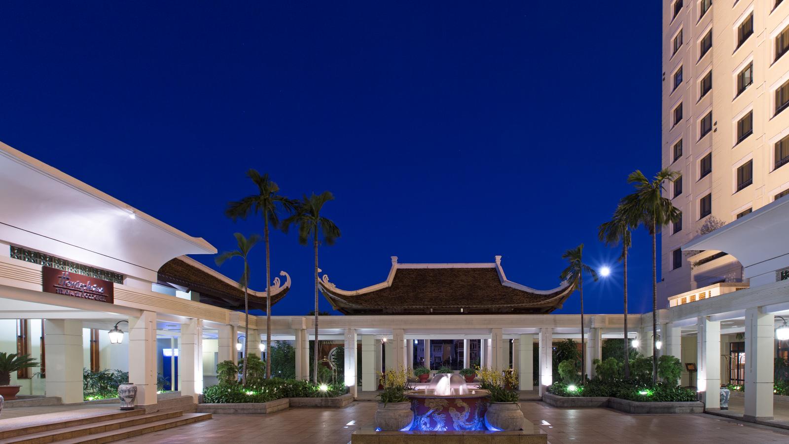 Sheraton Hotel Hanoi 1