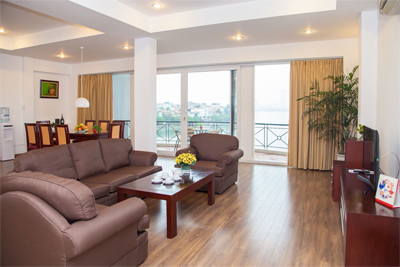 Spacious 3 bedroom apartment with lake view for rent in Xuan Dieu, Tay Ho