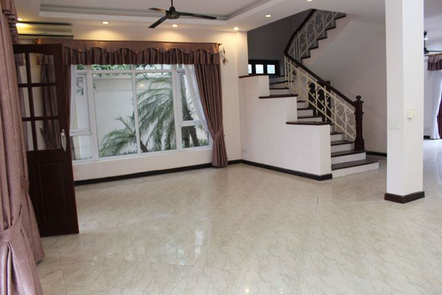 Unfurnished and spacious villa with 6 bedrooms for rent in C7 block, Ciputra Hanoi